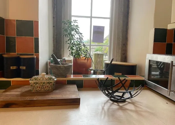 Beautiful Listed 3 Bedroom Cottage With Wood Burner