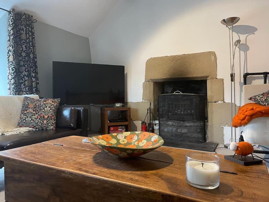 Beautiful Listed 3 Bedroom With Wood Burner Holiday home