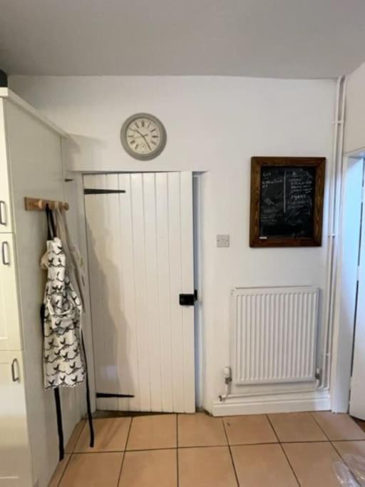 Beautiful Listed 3 Bedroom With Wood Burner Youlgreave