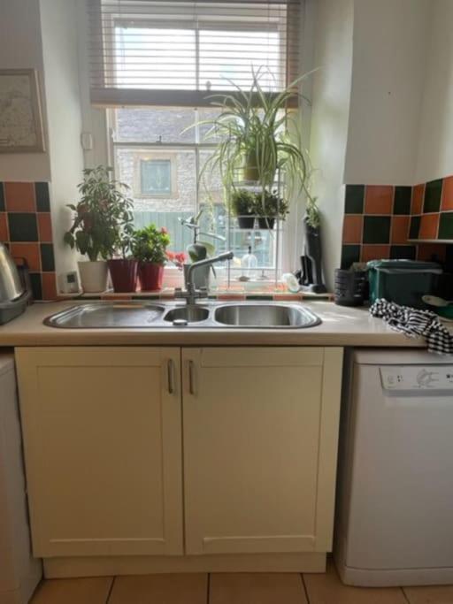 Beautiful Listed 3 Bedroom With Wood Burner Holiday home