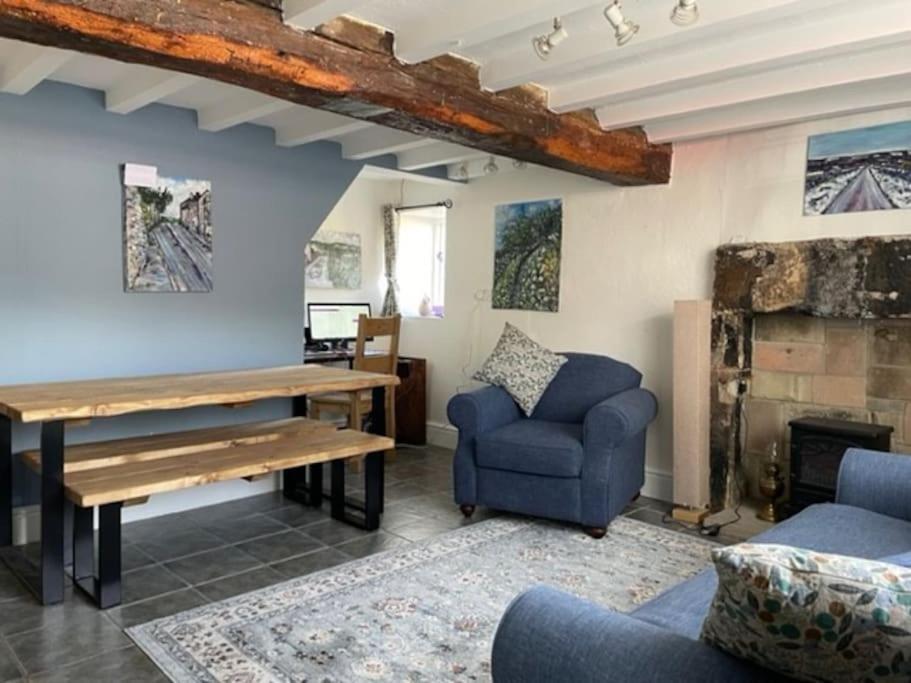 Beautiful Listed 3 Bedroom With Wood Burner Holiday home